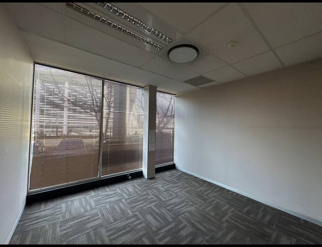 297.90M² OFFICE TO LET IN HIGHVELD
